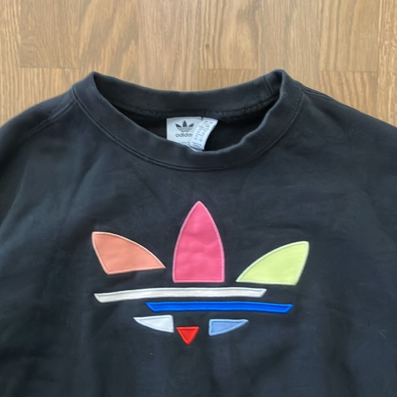 Adidas Women’s Black Embroidered Logo Cotton Cropped Crewneck Sweatshirt - Picture 3 of 8